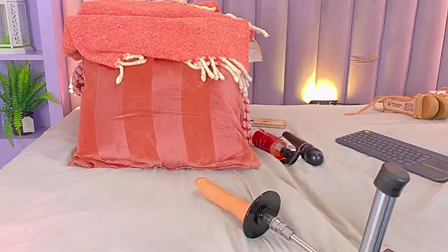 Meganlove__ webcam