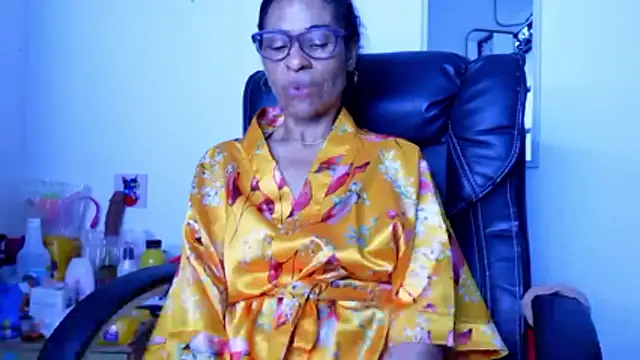 Aries_Mature webcam
