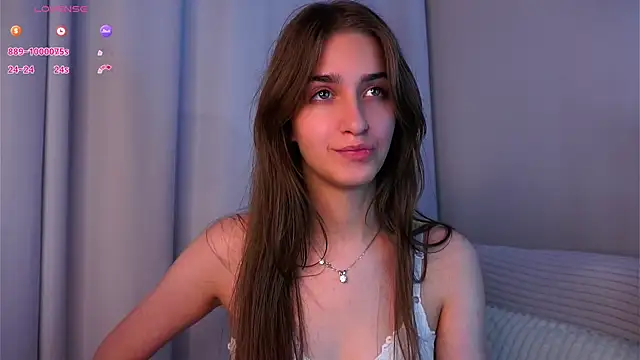 ClarineCasebolt webcam