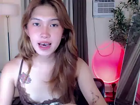 urdreamgirl_mika27 webcam