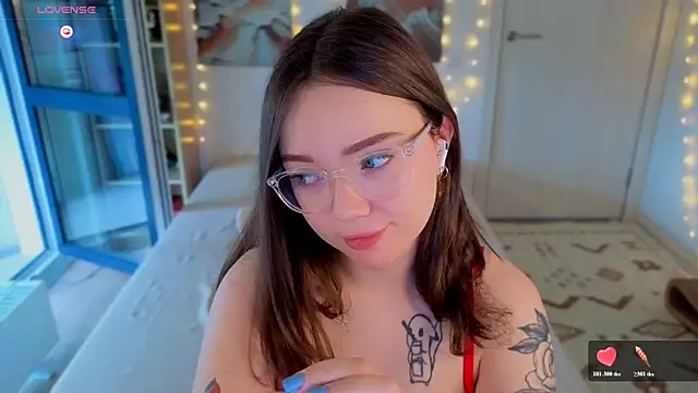 MilenaSaint webcam
