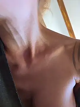 kylie_blck webcam