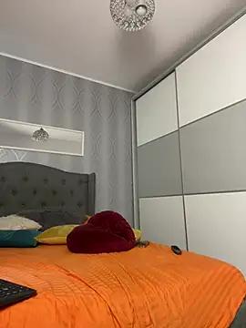 _adelle webcam