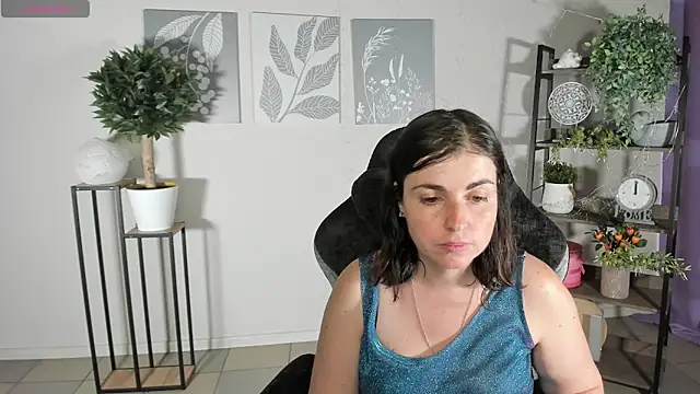 MartaEdams webcam