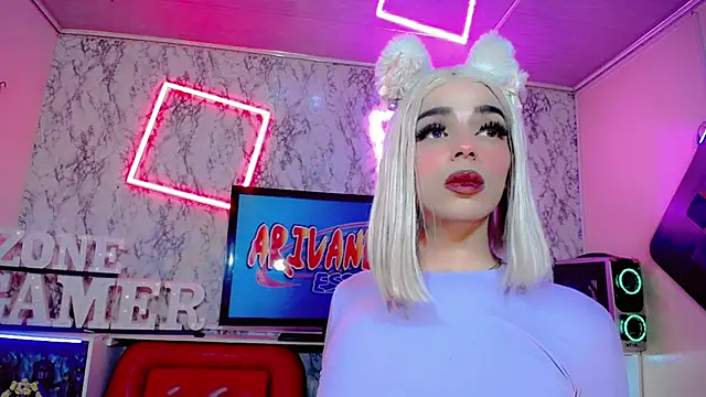 Maddye_Fox live cam on StripChat