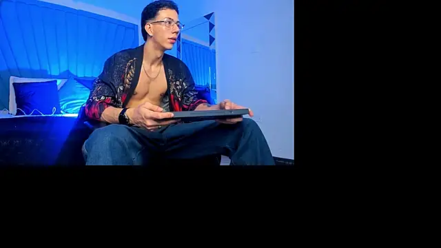 OliverThompsonJS webcam