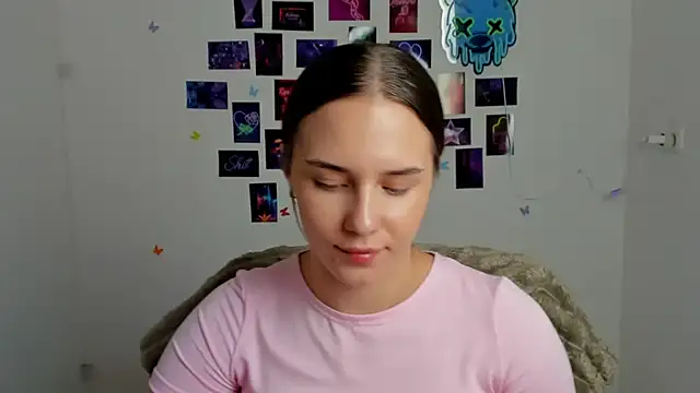 Kyara_ra live cam on StripChat