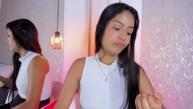 Gaby_Moonn webcam