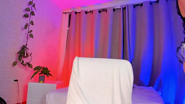 Mila_Noir_ webcam