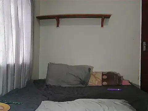 XxxPlumieSweetxxX webcam