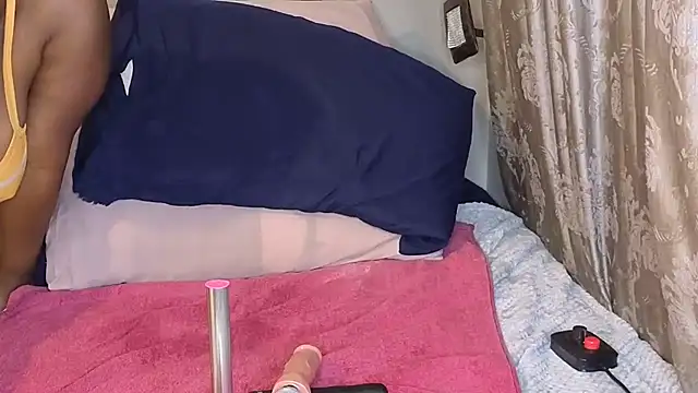 spicybootie webcam