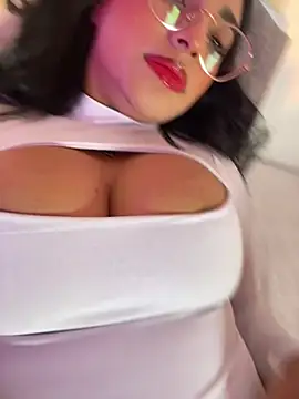 Linda_Saenz_ webcam