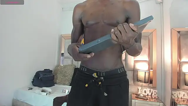 Titan_Moreno_ webcam