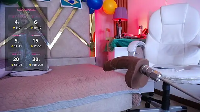 Tiffany_Valentiine webcam