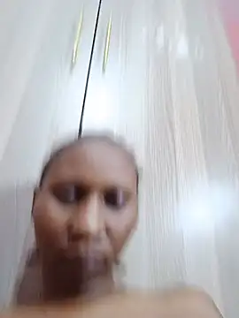 Amber_001 webcam