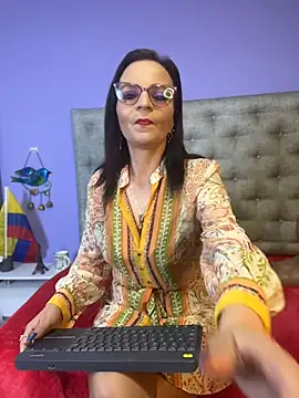 Miss_ellien webcam