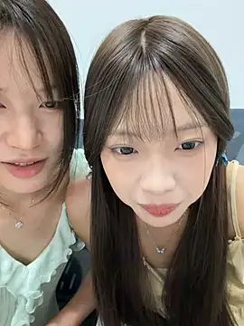 美女YY-1-1-1在线直播