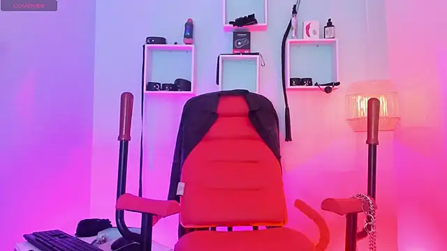 Maximoking26 webcam