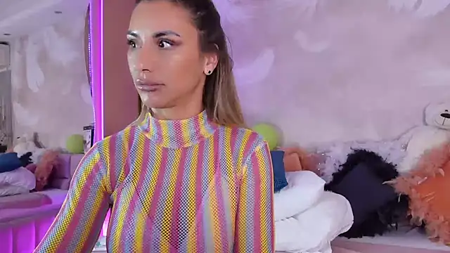 JullyBlair webcam