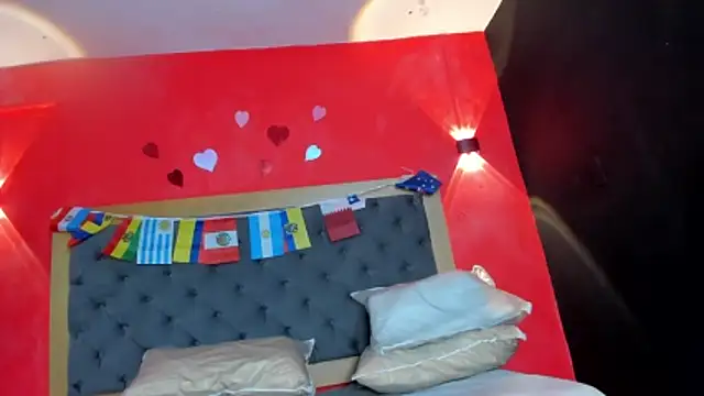 YayaHilton webcam