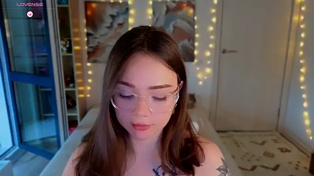 MilenaSaint webcam