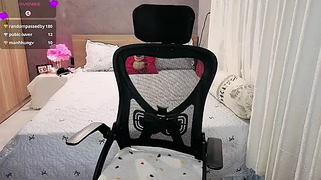 JENNIE-16 webcam