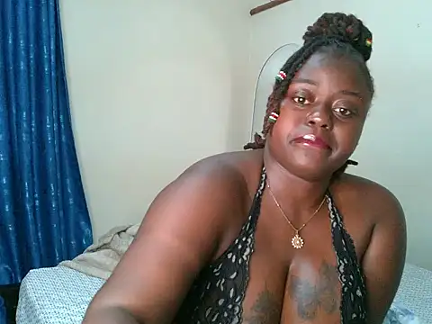 t-QueenSlyy webcam