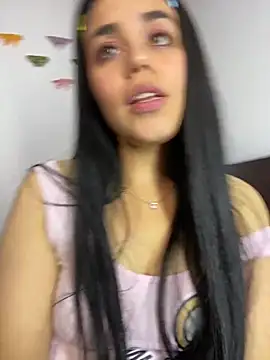 sophyy_white webcam