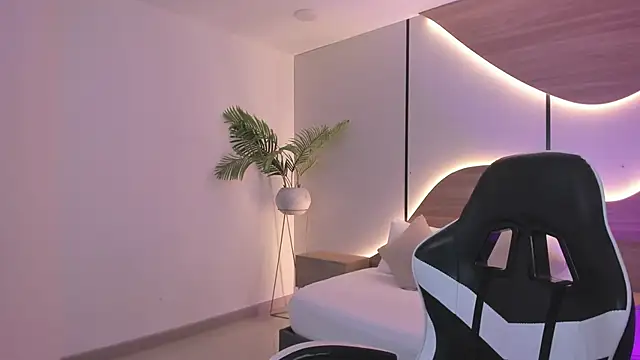 mia_slora webcam