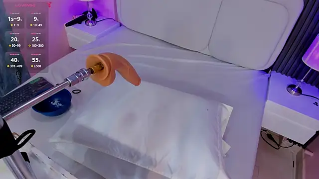 lia_sucker webcam