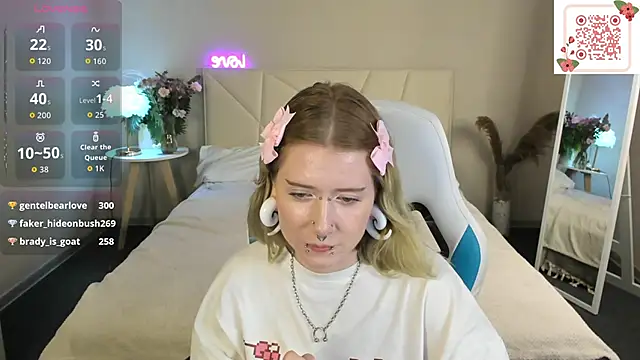 Elira_Vane webcam
