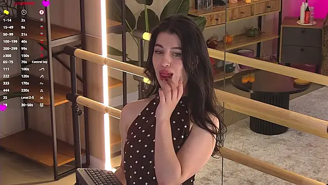 HornyPriestess webcam