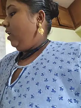 meenaqueen webcam