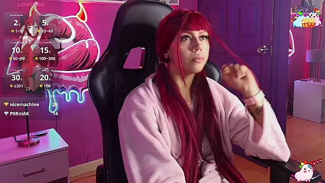 AshleyDemoni webcam