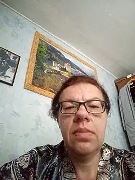 Olena72531 webcam