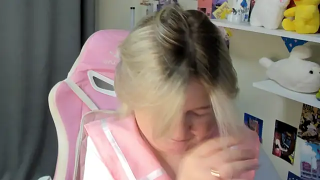 Sara_Robinson webcam