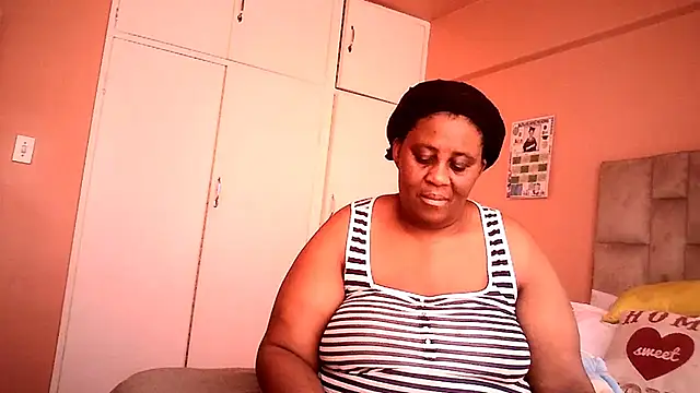 HUGEASSXXXXX webcam