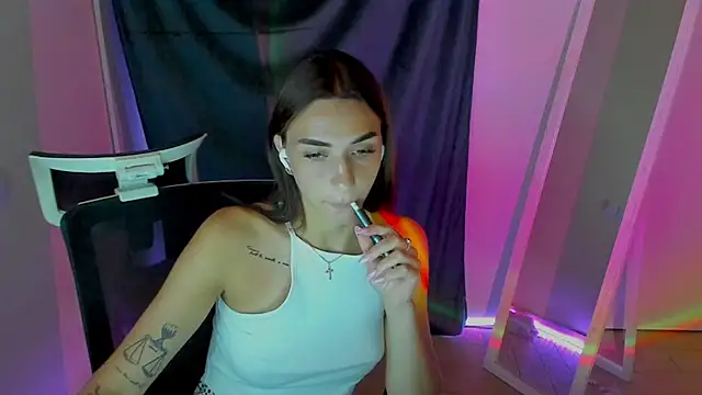 Bella_Night4 webcam