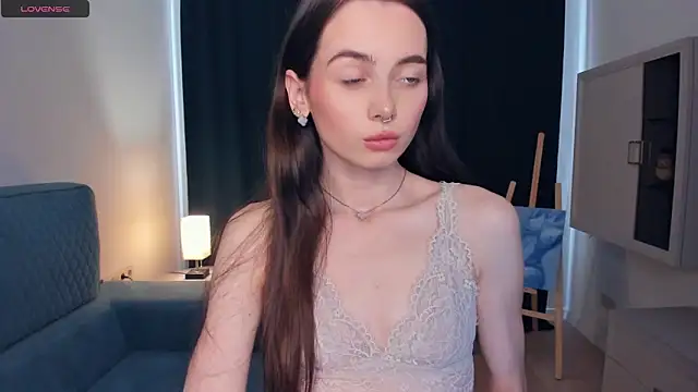 YvonneRobes webcam