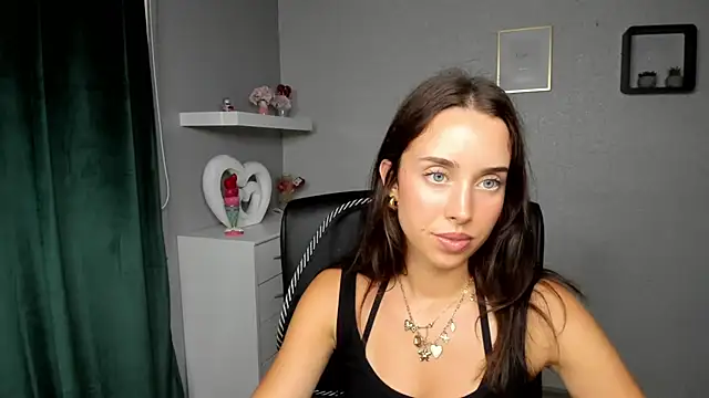 AdeleSolo webcam