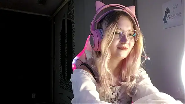 FunnyLila webcam