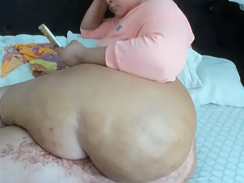 BUBLYASS26 webcam