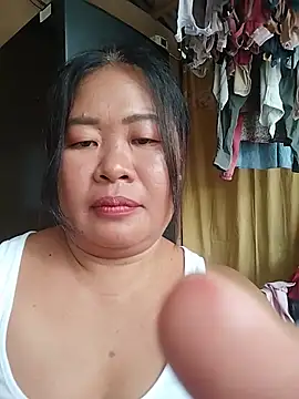 Lovelywoman43 webcam