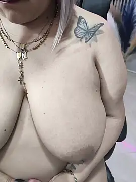 Dalessa_Bigtits webcam