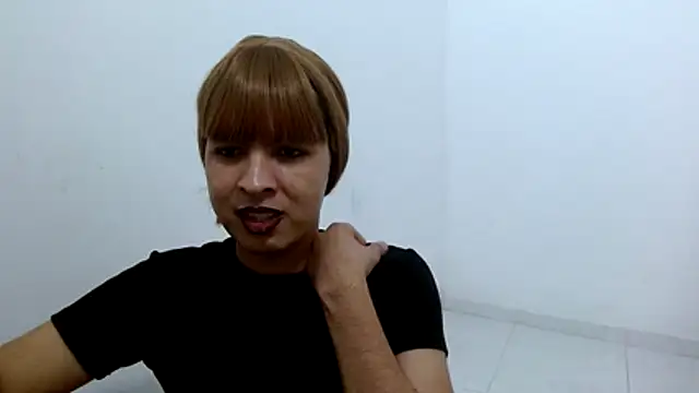estefania224 webcam