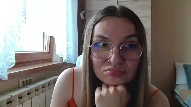 LooveELLYx webcam
