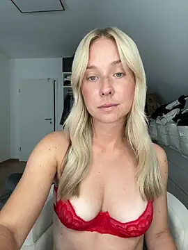 celis_secret webcam