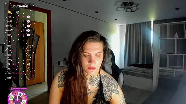 AizaRose webcam