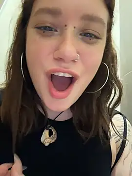lucy-joy webcam