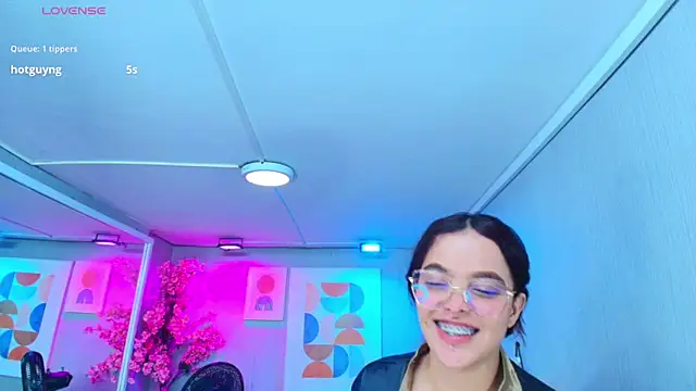 Maggy_t18 webcam